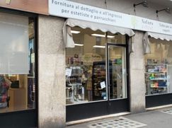 Negozio/Locale commerciale in Commerciale