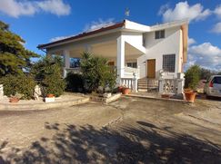 Casa Bi/Trifamiliare in Residenziale