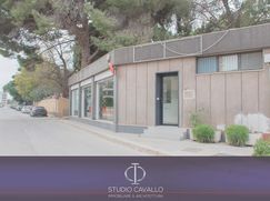 Negozio/Locale commerciale in Commerciale