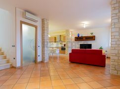 Casa Bi/Trifamiliare in Residenziale