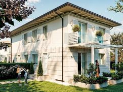 Casa Bi/Trifamiliare in Residenziale