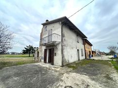 Casa Bi/Trifamiliare in Residenziale