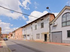 Casa Bi/Trifamiliare in Residenziale