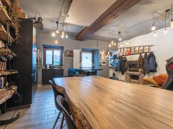 Casa Bi/Trifamiliare in Residenziale