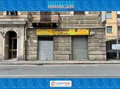 Attività/Licenza (con o senza mura) in Commerciale
