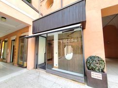 Negozio/Locale commerciale in Commerciale