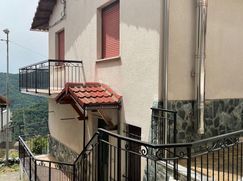 Casa Bi/Trifamiliare in Residenziale