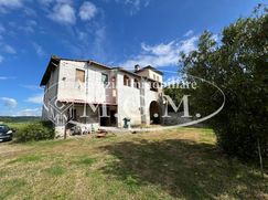 Casa Bi/Trifamiliare in Residenziale