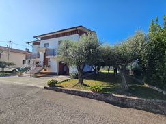 Casa Bi/Trifamiliare in Residenziale