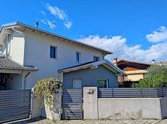 Casa Bi/Trifamiliare in Residenziale