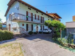 Casa Bi/Trifamiliare in Residenziale