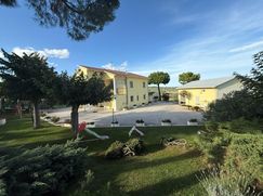 Casa Bi/Trifamiliare in Residenziale