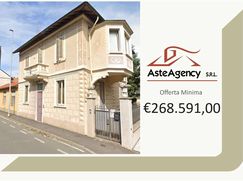 Casa Bi/Trifamiliare in Residenziale