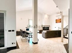 Casa Bi/Trifamiliare in Residenziale