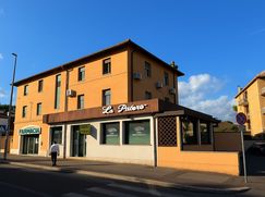 Negozio/Locale commerciale in Commerciale
