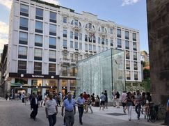 Attività/Licenza (con o senza mura) in Commerciale