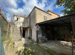 Casa Bi/Trifamiliare in Residenziale
