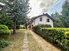 Casa Bi/Trifamiliare in Residenziale
