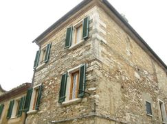Casa Bi/Trifamiliare in Residenziale