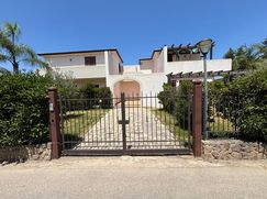 Casa Bi/Trifamiliare in Residenziale
