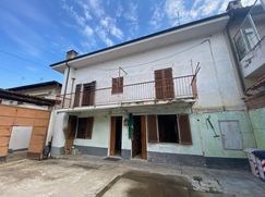 Casa Bi/Trifamiliare in Residenziale