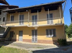 Casa Bi/Trifamiliare in Residenziale
