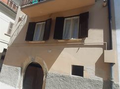 Casa Bi/Trifamiliare in Residenziale