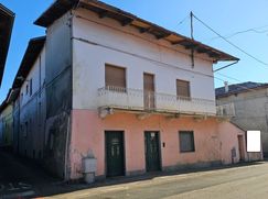 Casa Bi/Trifamiliare in Residenziale