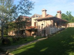 Casa Bi/Trifamiliare in Residenziale