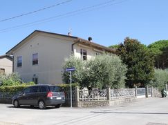 Casa Bi/Trifamiliare in Residenziale