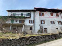 Casa Bi/Trifamiliare in Residenziale