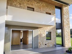 Casa Bi/Trifamiliare in Residenziale