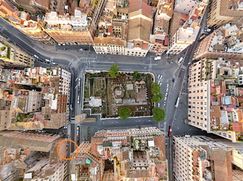 Attività/Licenza (con o senza mura) in Commerciale
