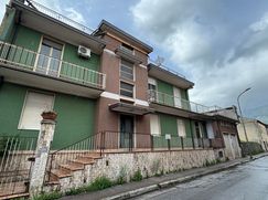 Casa Bi/Trifamiliare in Residenziale