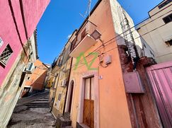 Casa Bi/Trifamiliare in Residenziale