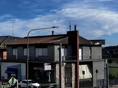 Casa Bi/Trifamiliare in Residenziale
