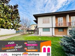 Casa Bi/Trifamiliare in Residenziale