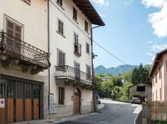 Casa Bi/Trifamiliare in Residenziale