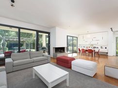 Casa Bi/Trifamiliare in Residenziale