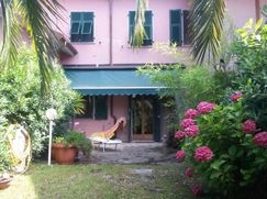 Casa Bi/Trifamiliare in Residenziale
