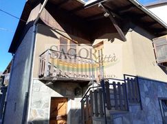 Casa Bi/Trifamiliare in Residenziale