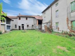 Casa Bi/Trifamiliare in Residenziale