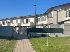 Casa Bi/Trifamiliare in Residenziale