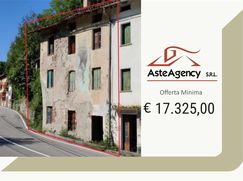Casa Bi/Trifamiliare in Residenziale