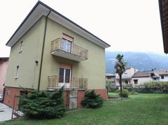 Casa Bi/Trifamiliare in Residenziale