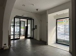Negozio/Locale commerciale in Commerciale