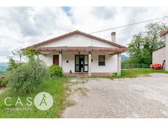 Casa Bi/Trifamiliare in Residenziale