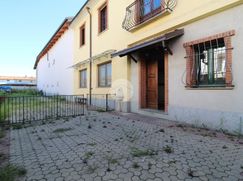 Casa Bi/Trifamiliare in Residenziale