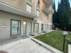 Ufficio in Commerciale