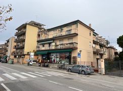 Negozio/Locale commerciale in Commerciale
